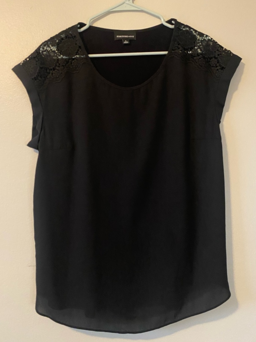 Fortune + Ivy Black Lace Shoulder Blouse | Size L